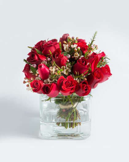 Cube Red Roses