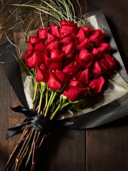 24 Red upper Roses